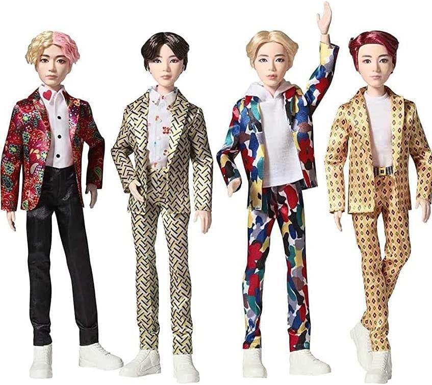 Foto 2 2 Muñecos de BTS de Mattel a elección