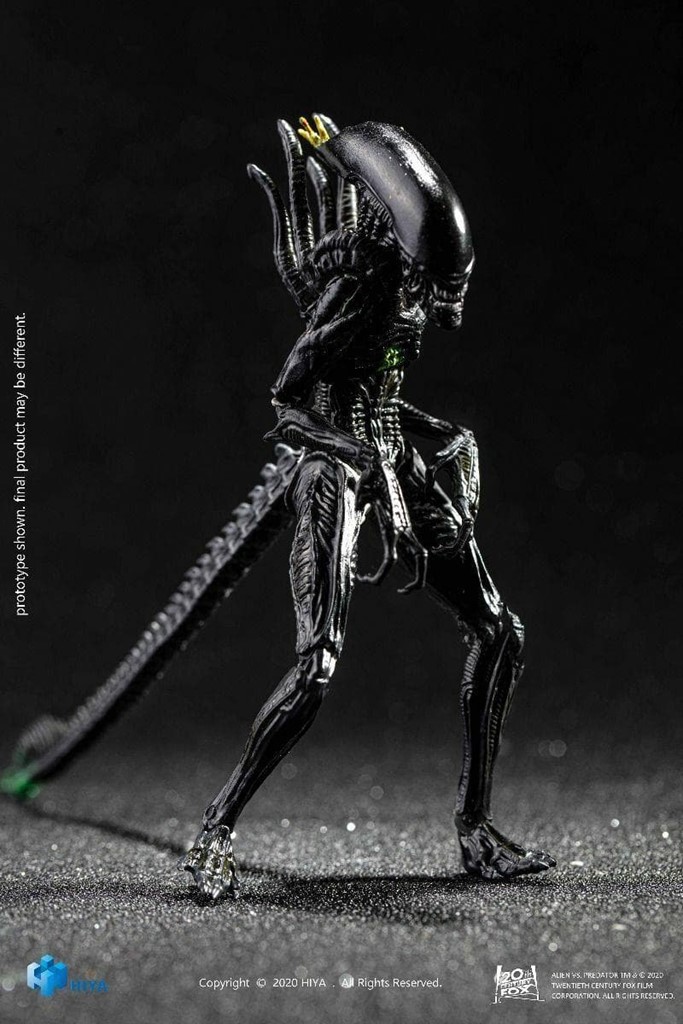 Foto 1 FIGURA CROUCHING ALIEN WARRIOR ALIENS 