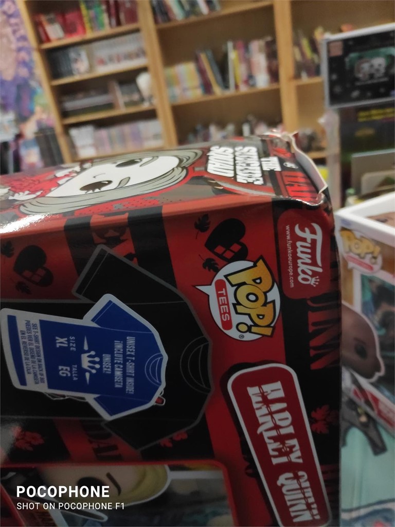 Foto 1 Set de Figura POP + Camiseta Harley Quinn. Escuadron Suicida XL (Caja deteriorada)